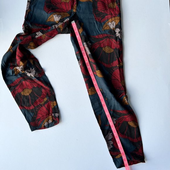 LOFT Large Print Floral Jogger Pants with Slant Pockets - Picture 9 of 12